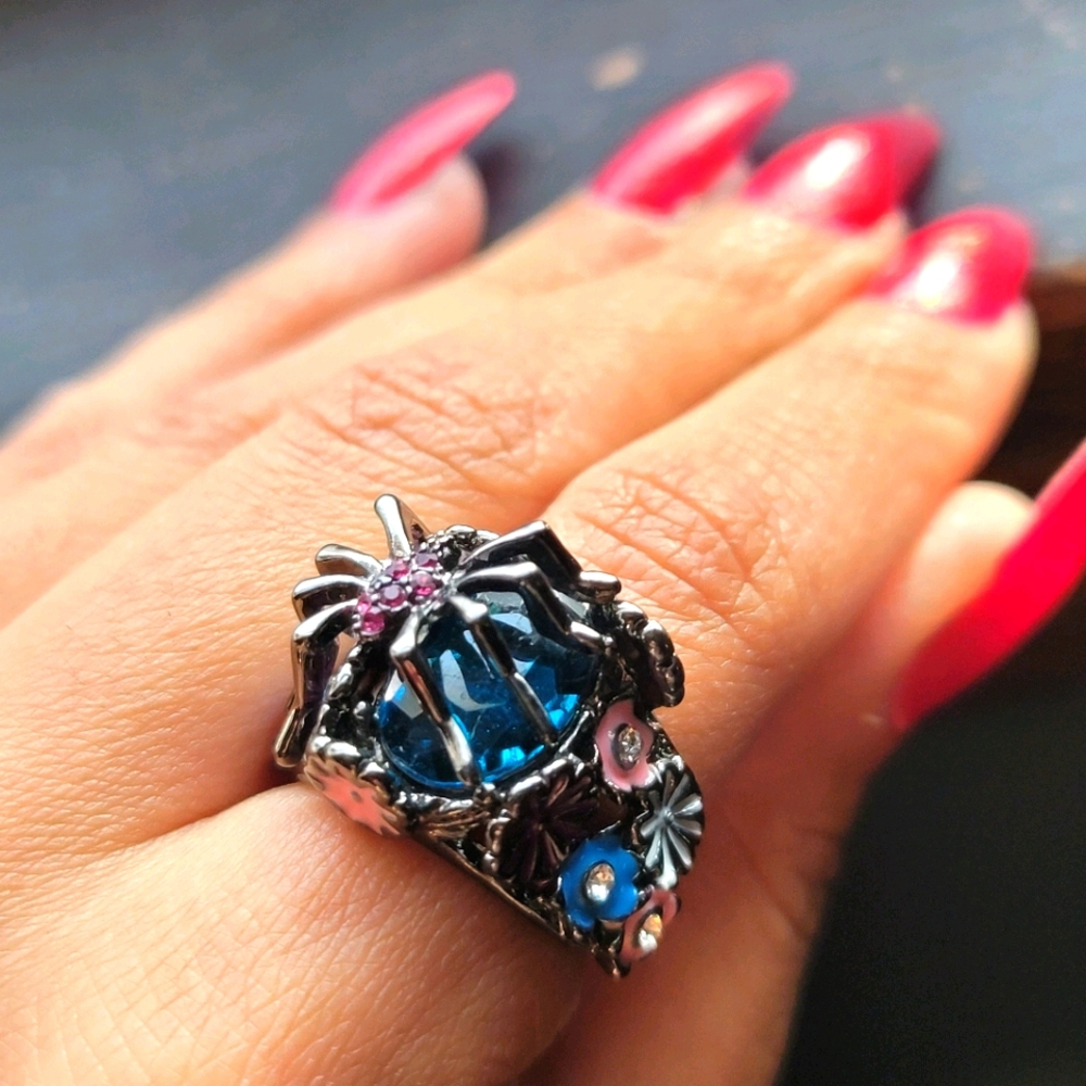 Sz 8 Spider Ring